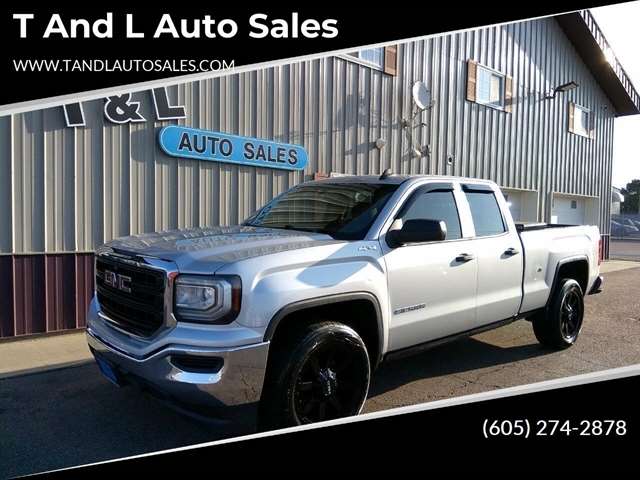 2017 GMC Sierra 4WD Double Cab Standard Box's photo