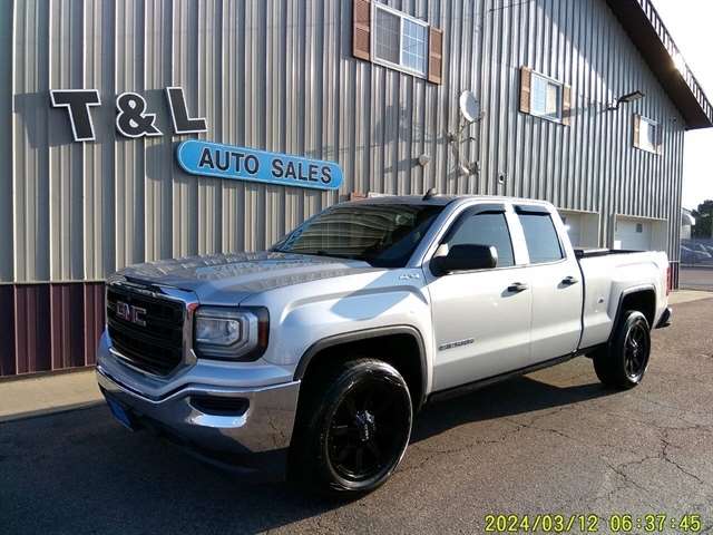 2017 GMC Sierra 4WD Double Cab Standard Box's photo