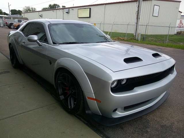 2020 Dodge Challenger SRT Hellcat Redeye Widebody Auto's photo