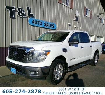 2017 NISSAN TITAN