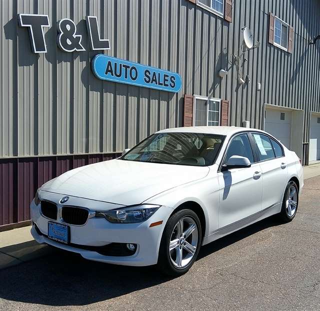2013 BMW 3 Series 328i xDrive Sedan's photo