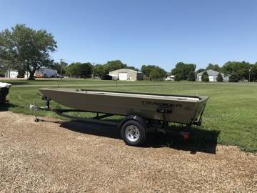 2021 TRACKER 1754 JON BOAT