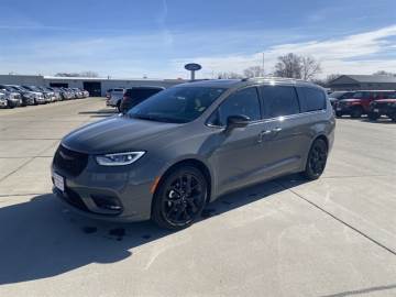 2025 CHRYSLER PACIFICA