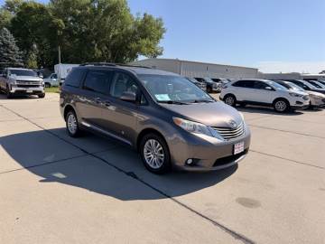 2013 TOYOTA SIENNA