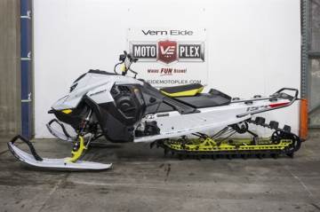 2025 SKI-DOO SUMMIT