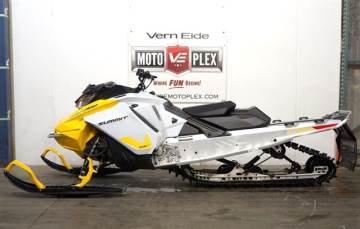 2025 SKI-DOO SUMMIT
