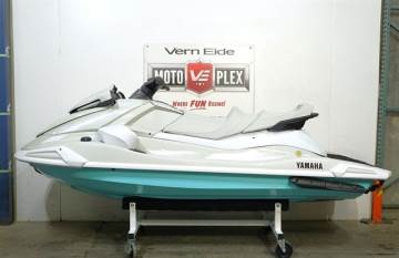 2025 YAMAHA VX