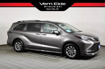2024 TOYOTA SIENNA