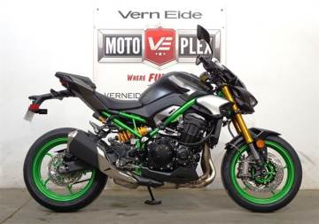 2026 KAWASAKI Z900 SE ABS