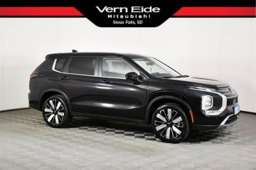 2026 MITSUBISHI OUTLANDER