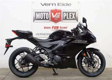 2026 YAMAHA YZF-R3