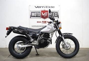 2027 YAMAHA TW200