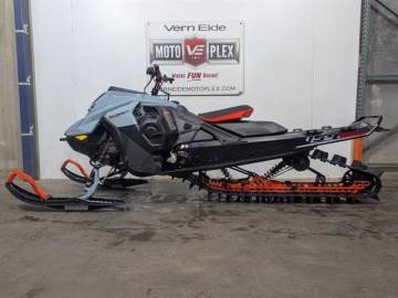 2027 SKI-DOO SUMMIT