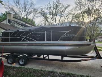 2021 SYLVAN MIRAGE 8522 CNF RE