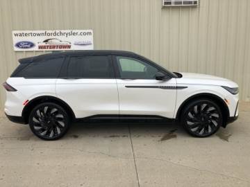 2026 LINCOLN NAUTILUS