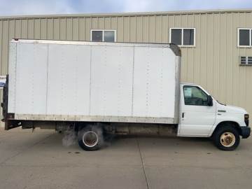 2012 FORD E350