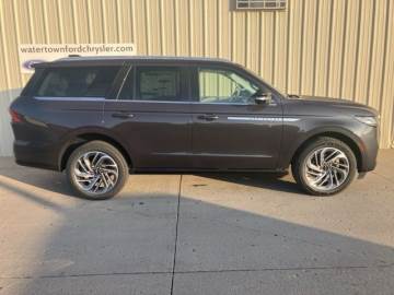 2025 LINCOLN NAVIGATOR