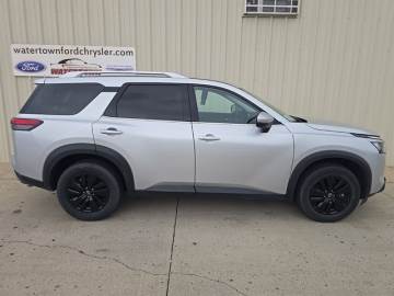 2025 NISSAN PATHFINDER