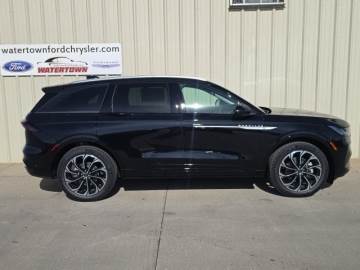 2026 LINCOLN NAUTILUS