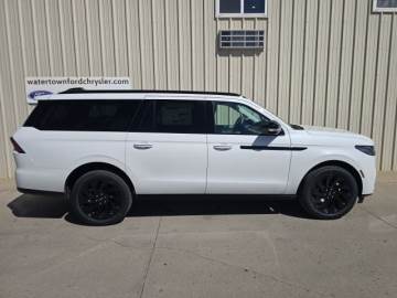 2026 LINCOLN NAVIGATOR L