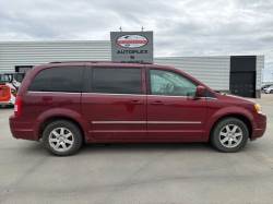 2010 CHRYSLER TOWN & COUNTRY