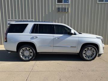 2016 CADILLAC ESCALADE