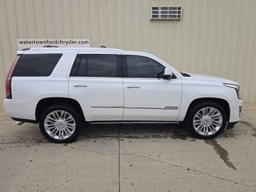 2016 CADILLAC ESCALADE