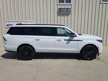 2026 LINCOLN NAVIGATOR L
