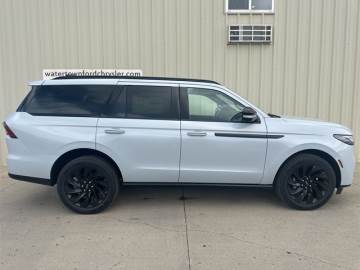 2026 LINCOLN NAVIGATOR
