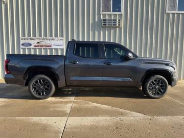 2026 TOYOTA TUNDRA