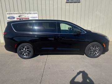 2027 CHRYSLER PACIFICA