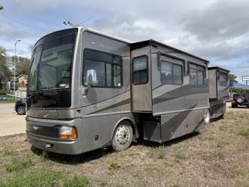 2005 FREIGHTLINER XC CHASSIS