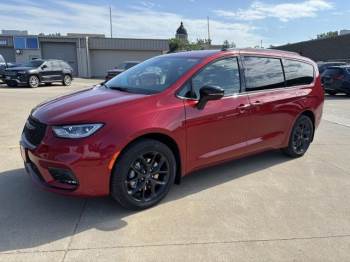 2025 Chrysler Pacifica