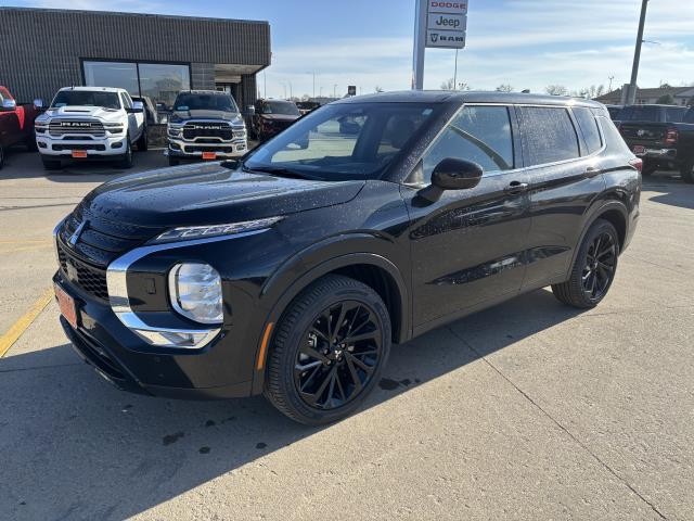 2024 Mitsubishi Outlander SE Black Edition S-AWC's photo