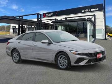 2024 HYUNDAI ELANTRA